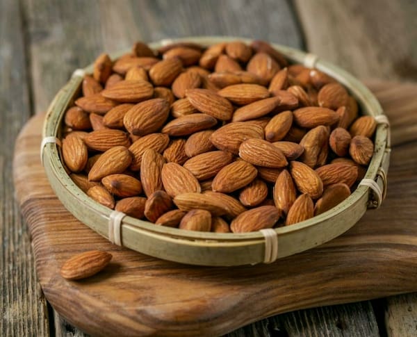 قیمت و خرید مغز بادام درختی + فروش ارزان